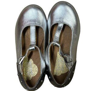 Umi Little Girl Silver Patent Leather Studded Heel Mary Jane Eleni US 8M/24